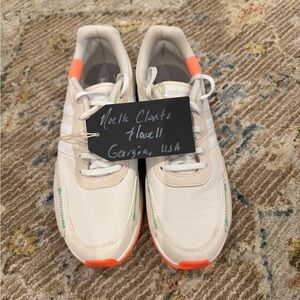 Adidas Retro Run, NWOB, size 9.5